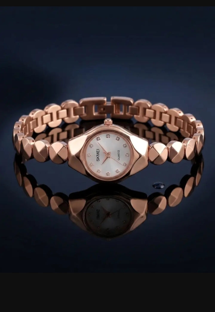 Girl's Fashion Forward Design Luxury Brand watch